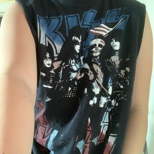 kiss muscle tee forever 21